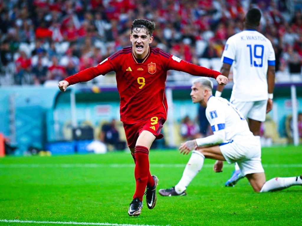 Gavi 2022 youngest scorer Spain